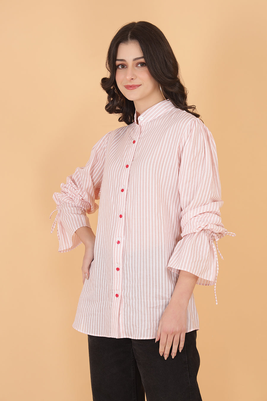 Women’s mul cotton shirt in candy pink with ruched drawstrings and contrasting button accents